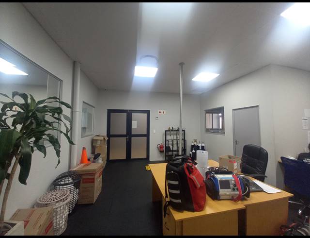 274M² OFFICE TO LET IN BALLITO CENTRAL